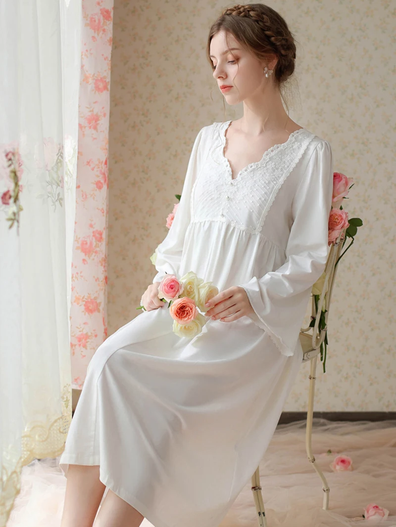 Women Spring Pure Cotton Pajamas Nightgowns Long Sleeve French Vintage Princess Lace V-neck Loose Long Night Dress Sleepwear