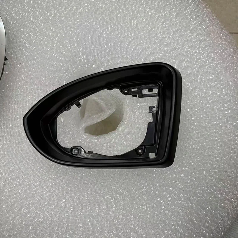 

Рамка/нижняя накладка зеркала заднего вида подходит для Volkswagen Jetta MK7 (версия для США) 2019-2025 годов выпуска.