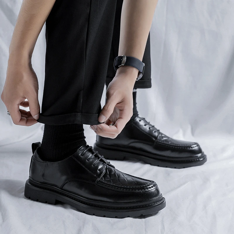 

Men Leather Shoes Spring Autumn Retro British Men Dress Shoes Lace-Up Solid Luxury Men Causal Shoes Handmade Men Wedding Shoes