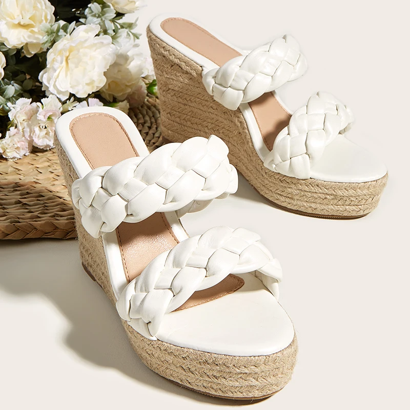 

Женские туфли-лодочки на танкетке, шлепанцы на высоком каблуке, сланцы, женская обувь на платформе, сандалии, новинка 2022, модные плетеные шле...