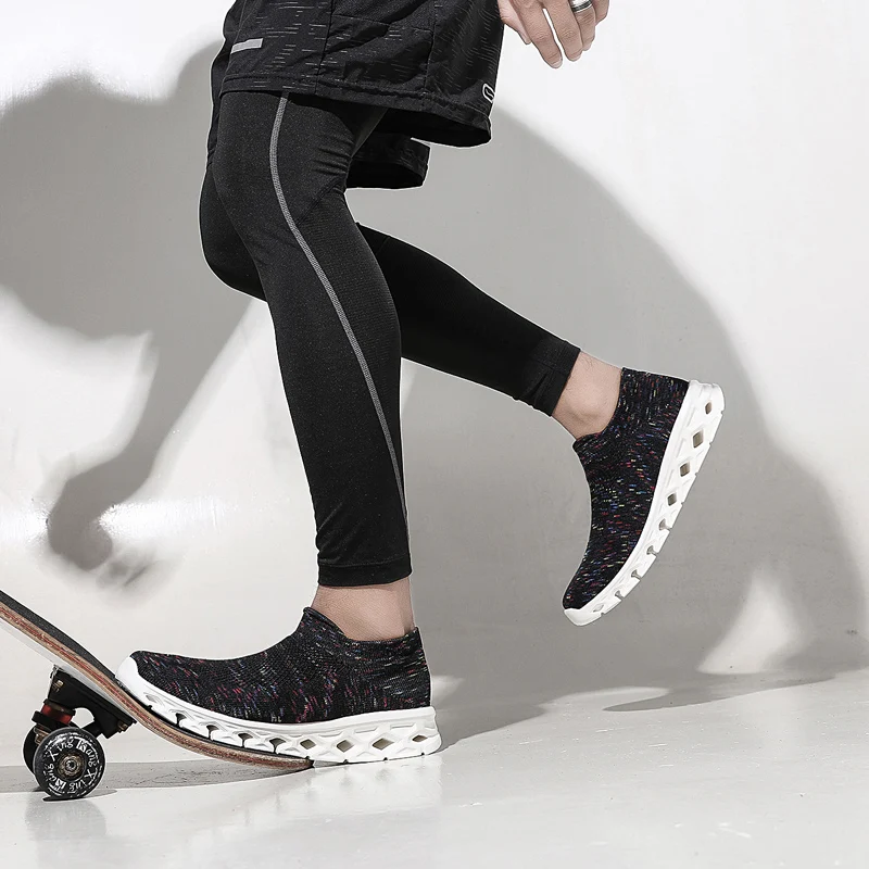 Men's Casual Walking Shoes Women's Light Soft Breathable Socks Shoe Couple Fashion Sneakers