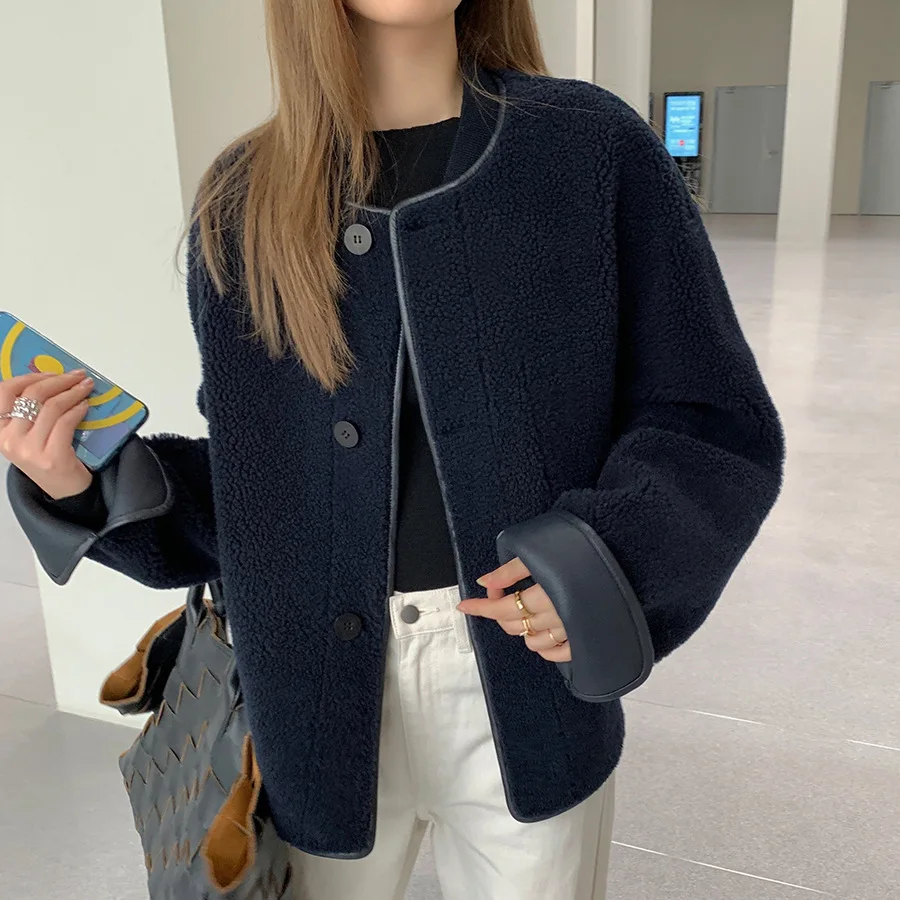 

Женское меховое пальто