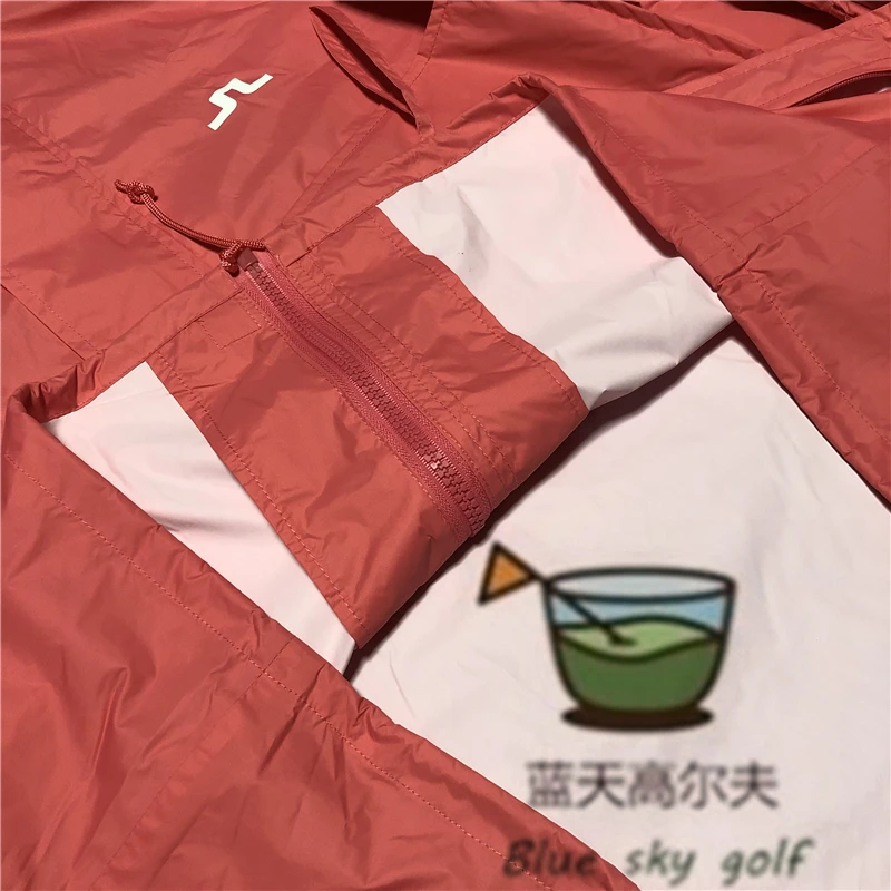 New golf ultralight raincoats for men and women are lightweight outdoor windproof and waterproof raincoats.