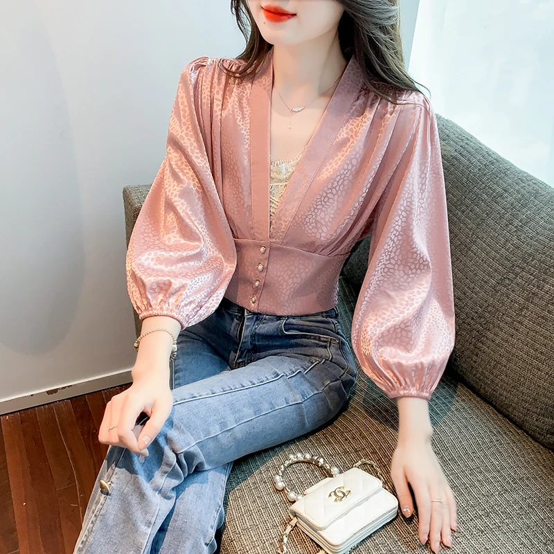 

Блузка Женская атласная с леопардовым принтом, Повседневная рубашка в Корейском стиле с длинным рукавом и глубоким V-образным вырезом, лето ...