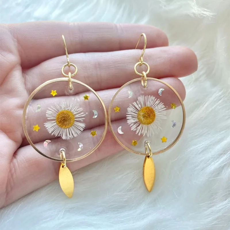 

14K Gold Plated Stars Moons White Flower Pressed Flower Earrings Dried Flower UV Resin Earrings Best Gifts for Her Boho Chic