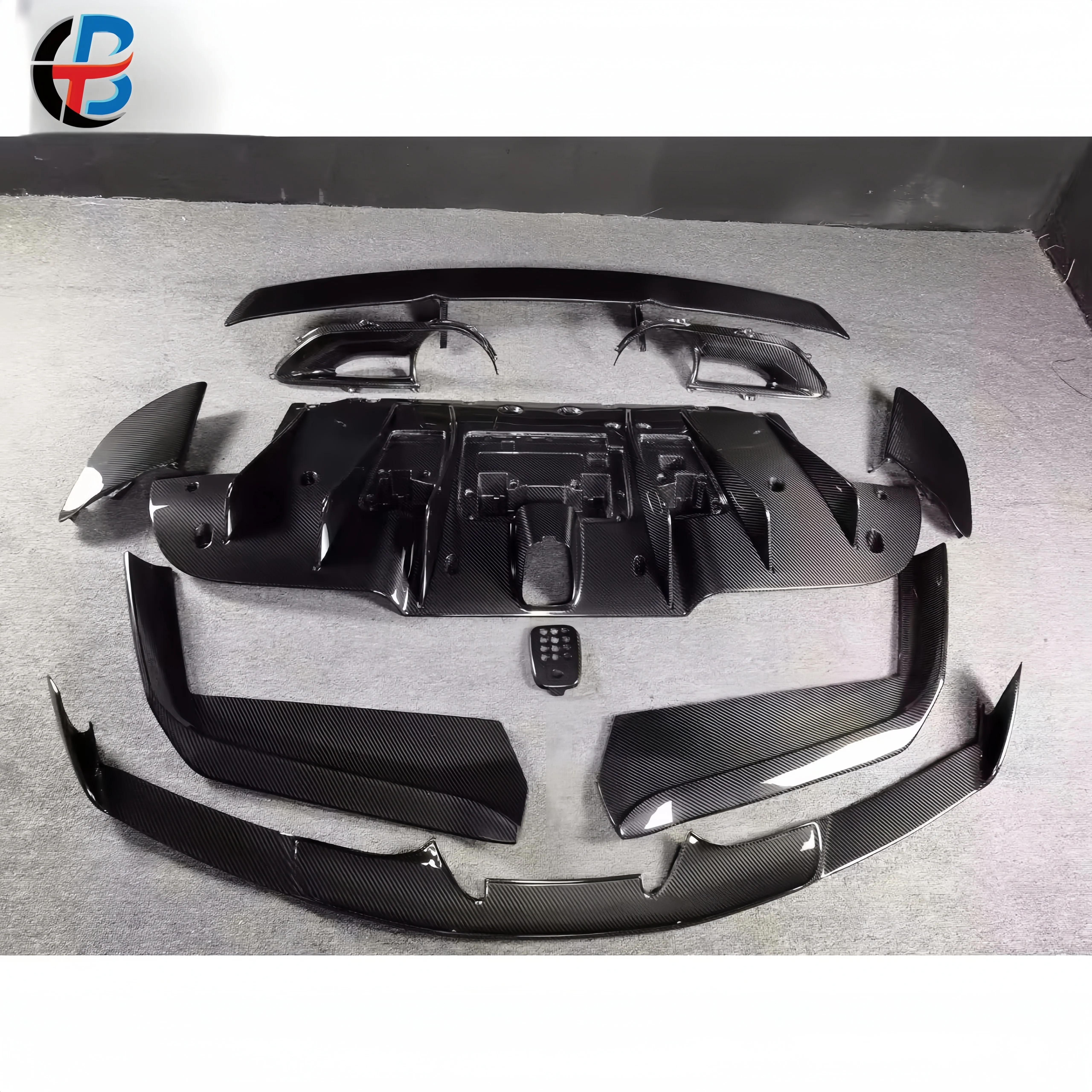 Комплект для корпуса из углеродного волокна BTC обновления Калифорнии N-Style karosseries