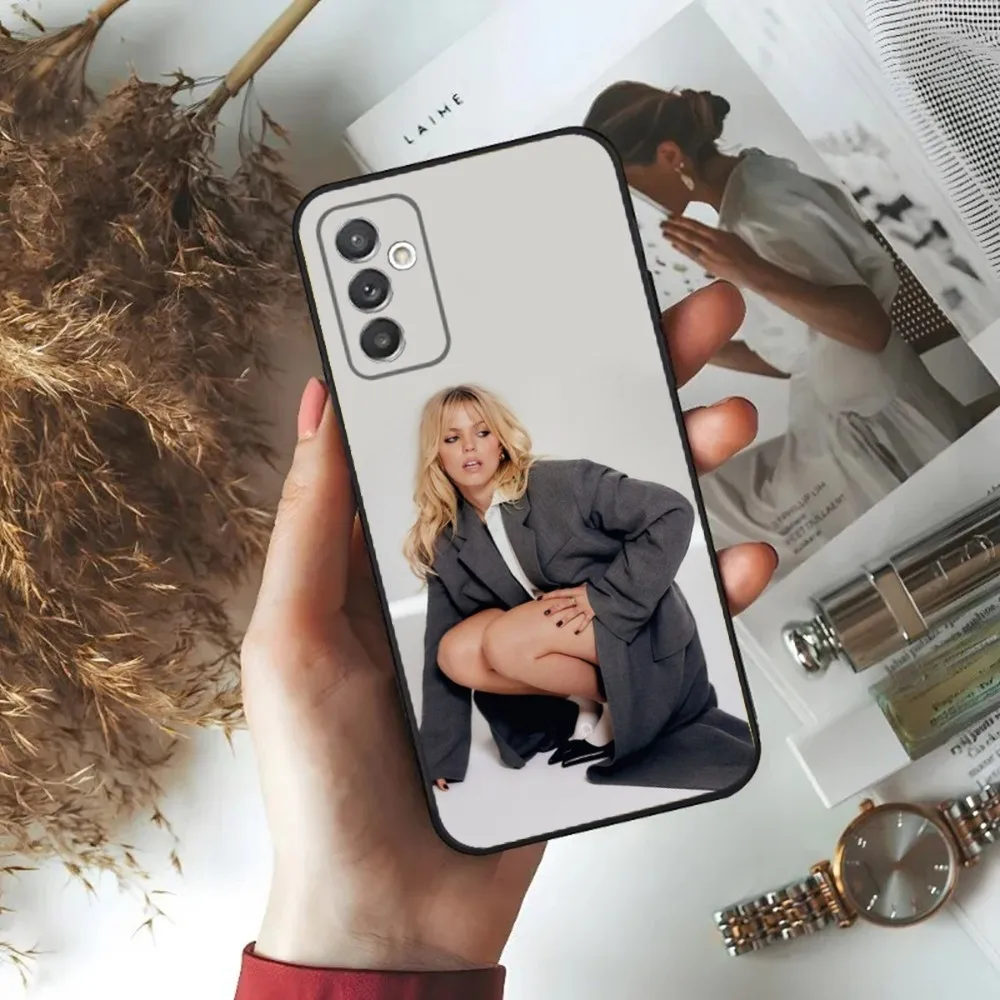 Чехол для телефона Singer R-Renee Rapp Samsung S24 23 22 30 21 10 9 Ultra Plus Lite FE 5G черный мягкий чехол