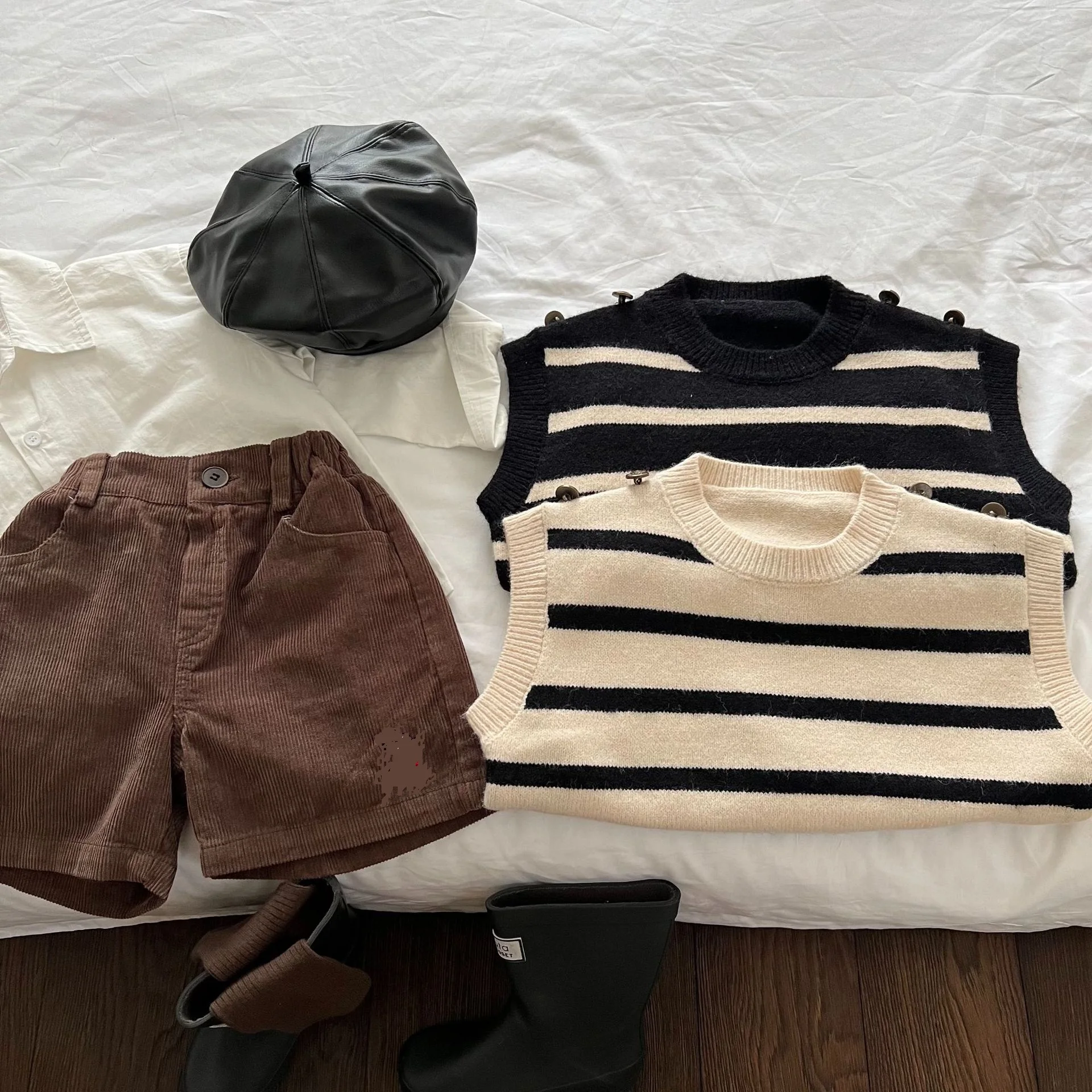 

Children's Vest 2022 Autumn New Boys Girls Personality Striped Round Neck Knitted Sweater Waistcoat