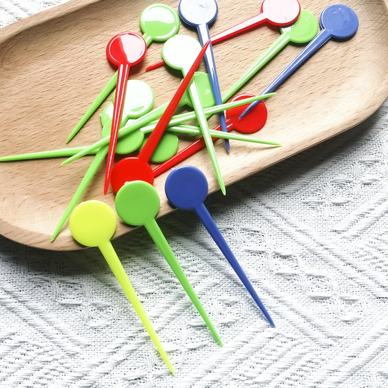 100PCS 9 см пластиковые палочки для коктейля одноразовые маленькие вилки фруктов