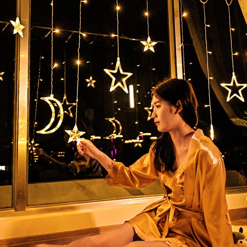 СВЕТОДИОДНАЯ Гирлянда-занавес в виде Луны и звезд Рождественская гирлянда на