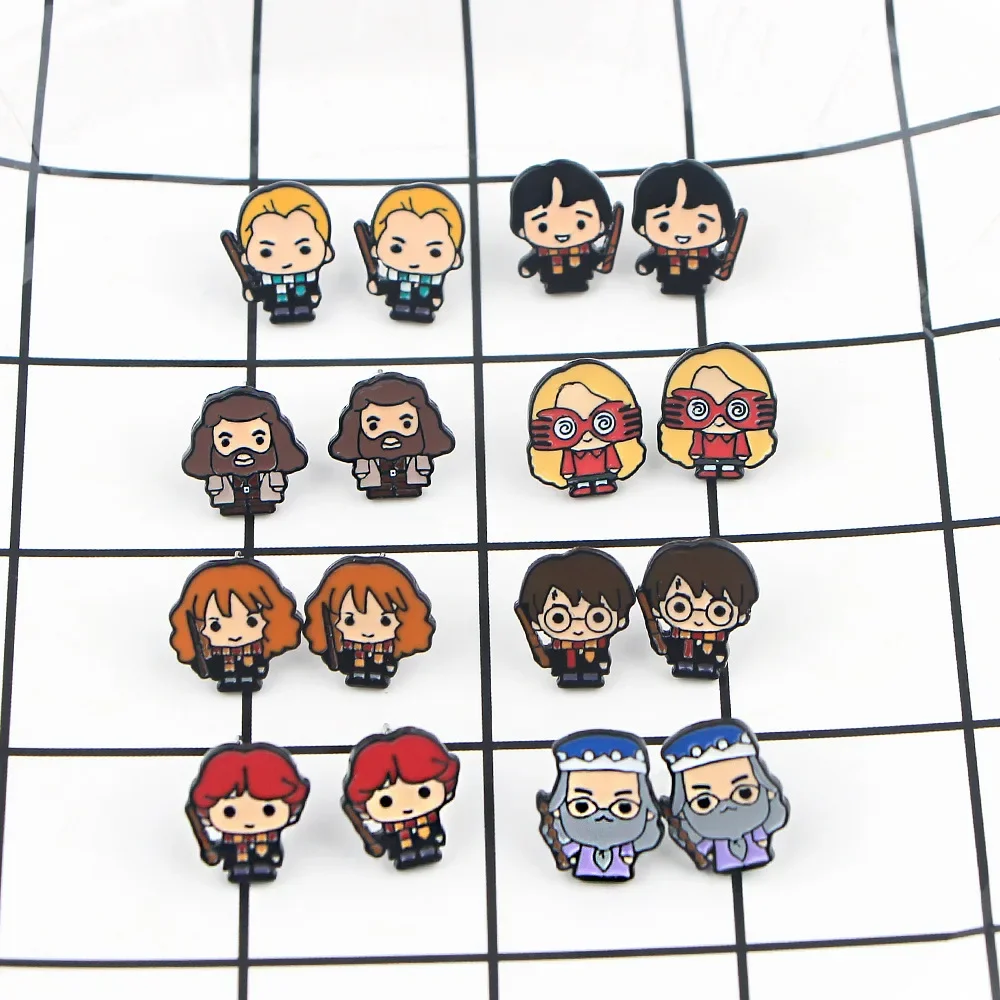 Новинка 2024 индивидуальные маленькие Ювелирные серьги из сплава для девушек