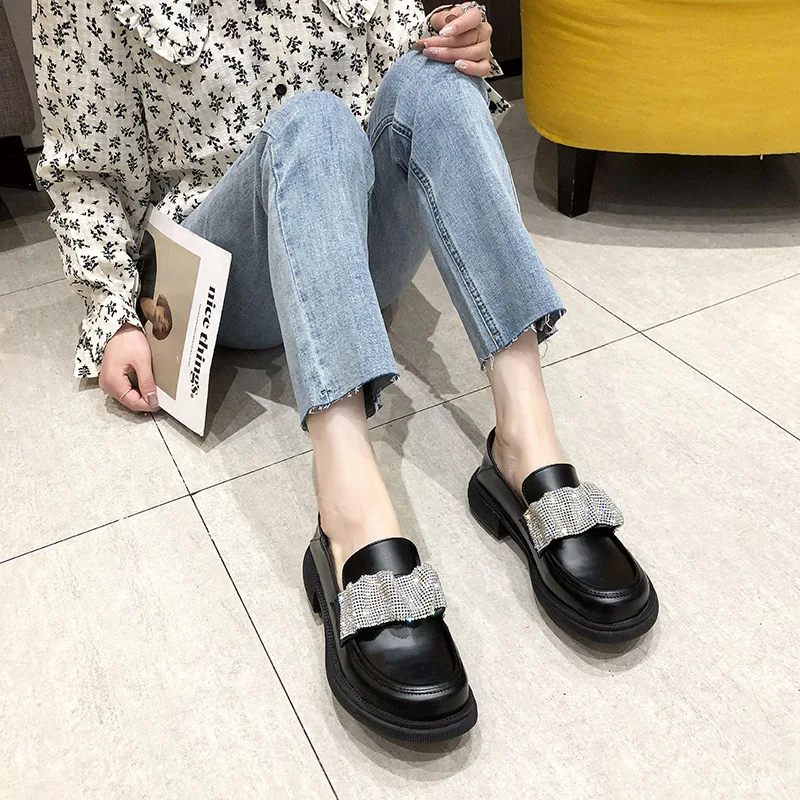 

Leather Shoes Women Loafers 2022 New Rhinestone Flat Shoes Oxfords Female Platform Shoes Slip On Fashion Footwear Plus Size 44