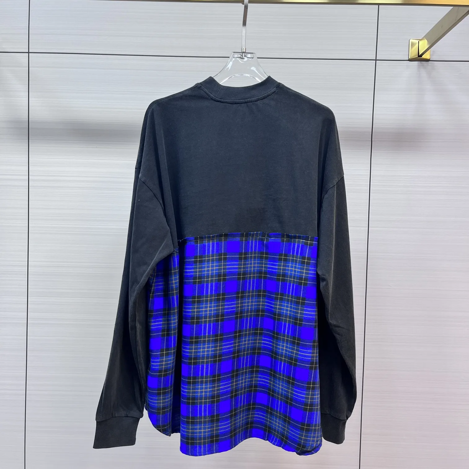 

Роскошный бренд свободный с длинным рукавом оригинальный лоскутный клетчатый дизайн черный пуловер с вышивкой высококачественный известн...