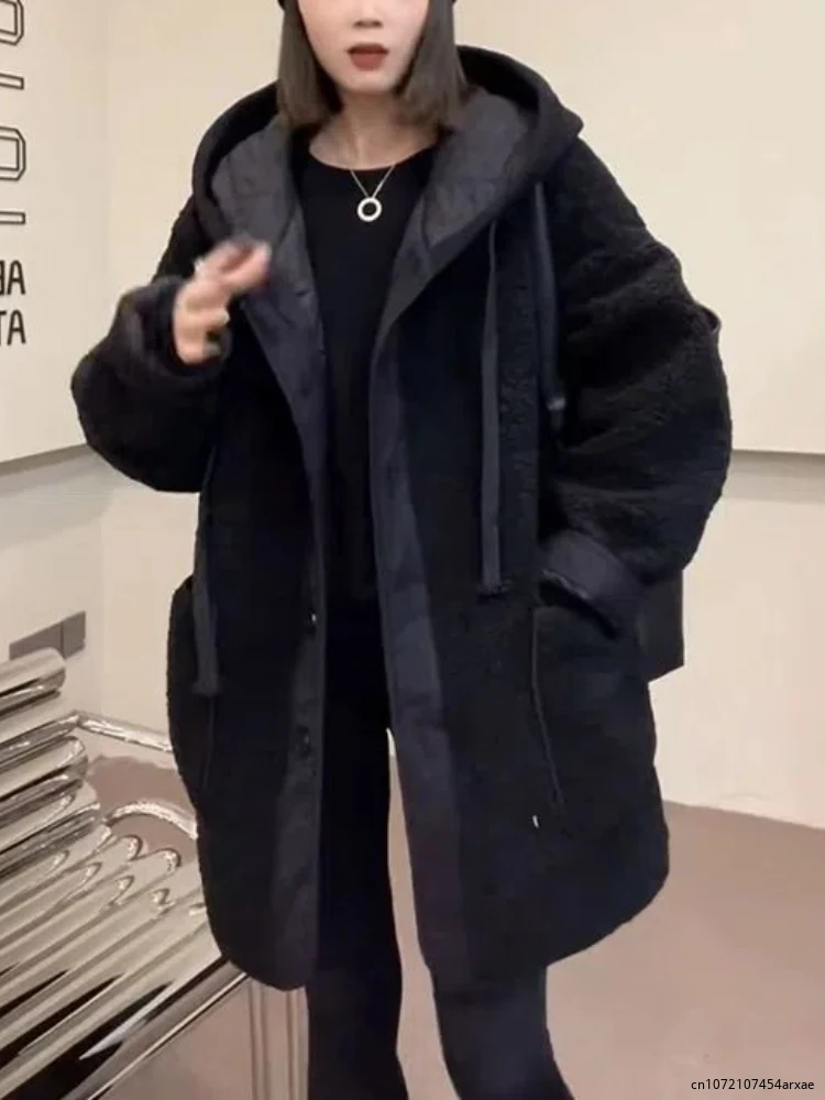 Женская зимняя куртка из овечьей шерсти