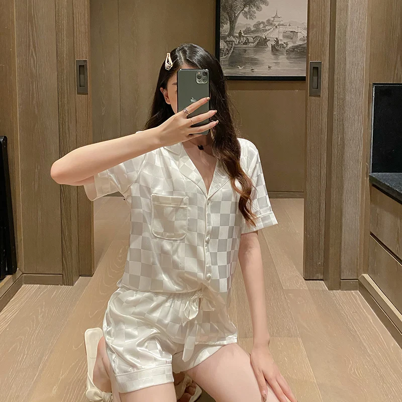2022 new pajamas women's summer sexy ice silk short-sleeved shorts cardigan casual simple jacquard silk home service suit