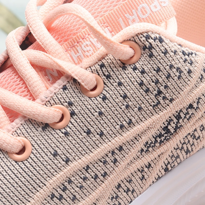 Женские кроссовки на плоской подошве Размеры 35-41 |