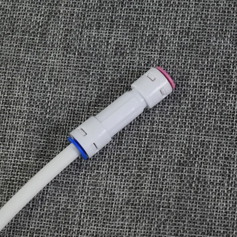 Обратный клапан 1/4", пластик