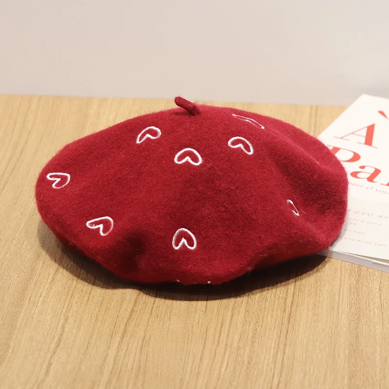 

2022 Love Embroidery Beret Autumn and Winter Japanese Sweet Painter Cap Wool Pumpkin Hat Mori Women's Hats Bonnet Femme