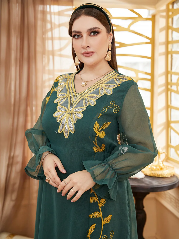 Рисунок 5 - Женское платье-макси с вышивкой