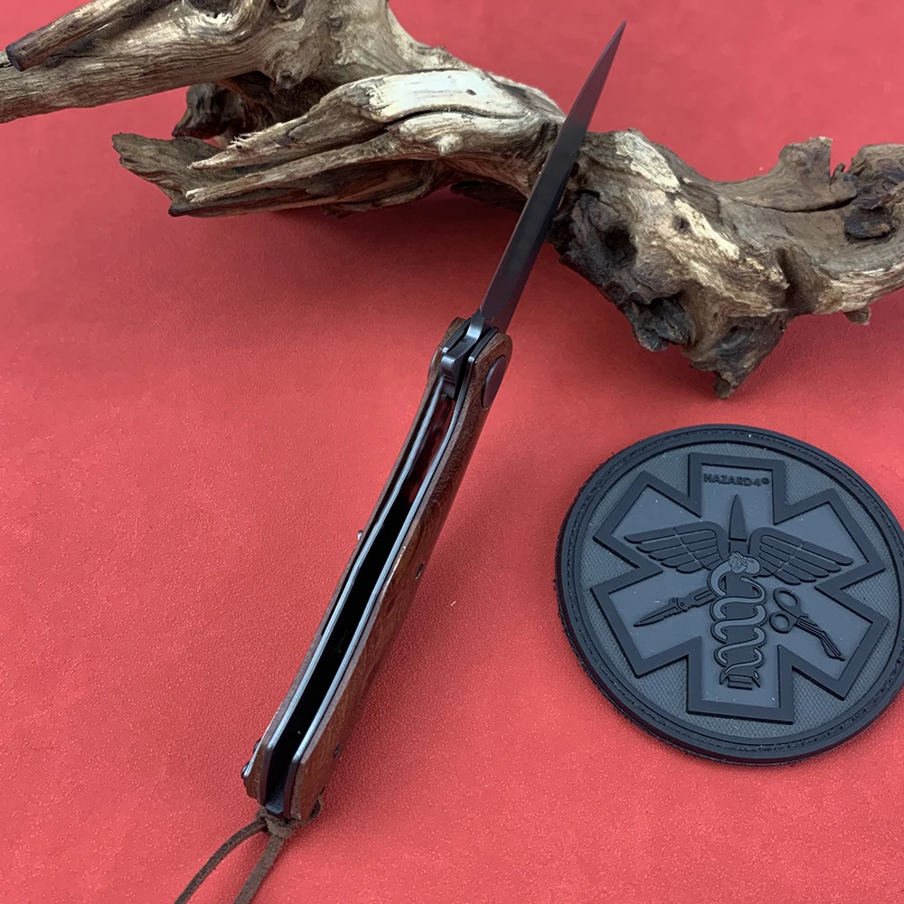 Складной нож из дамасской стали