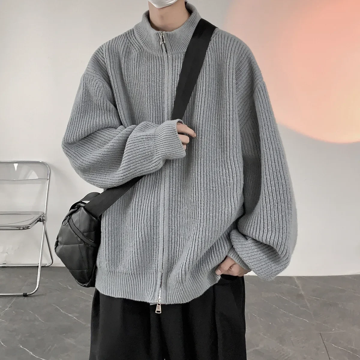 Мужской свитер на молнии трикотажный топ с воротником-стойкой |