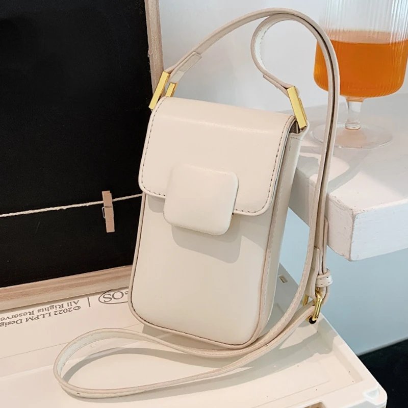 

2022 New Women's Shoulder Bag Fashion Trend Texture Messenger Bag High-quality Net Red Foreign Mobile Phone Small Bag Female