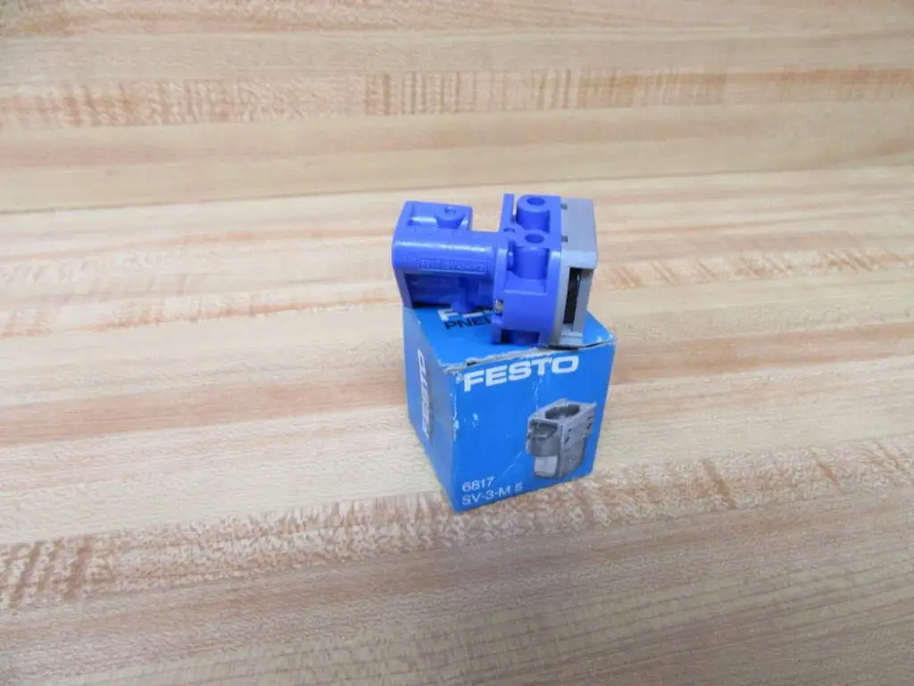 

Передняя панель вентиля FESTO 6817 SV-3-M5