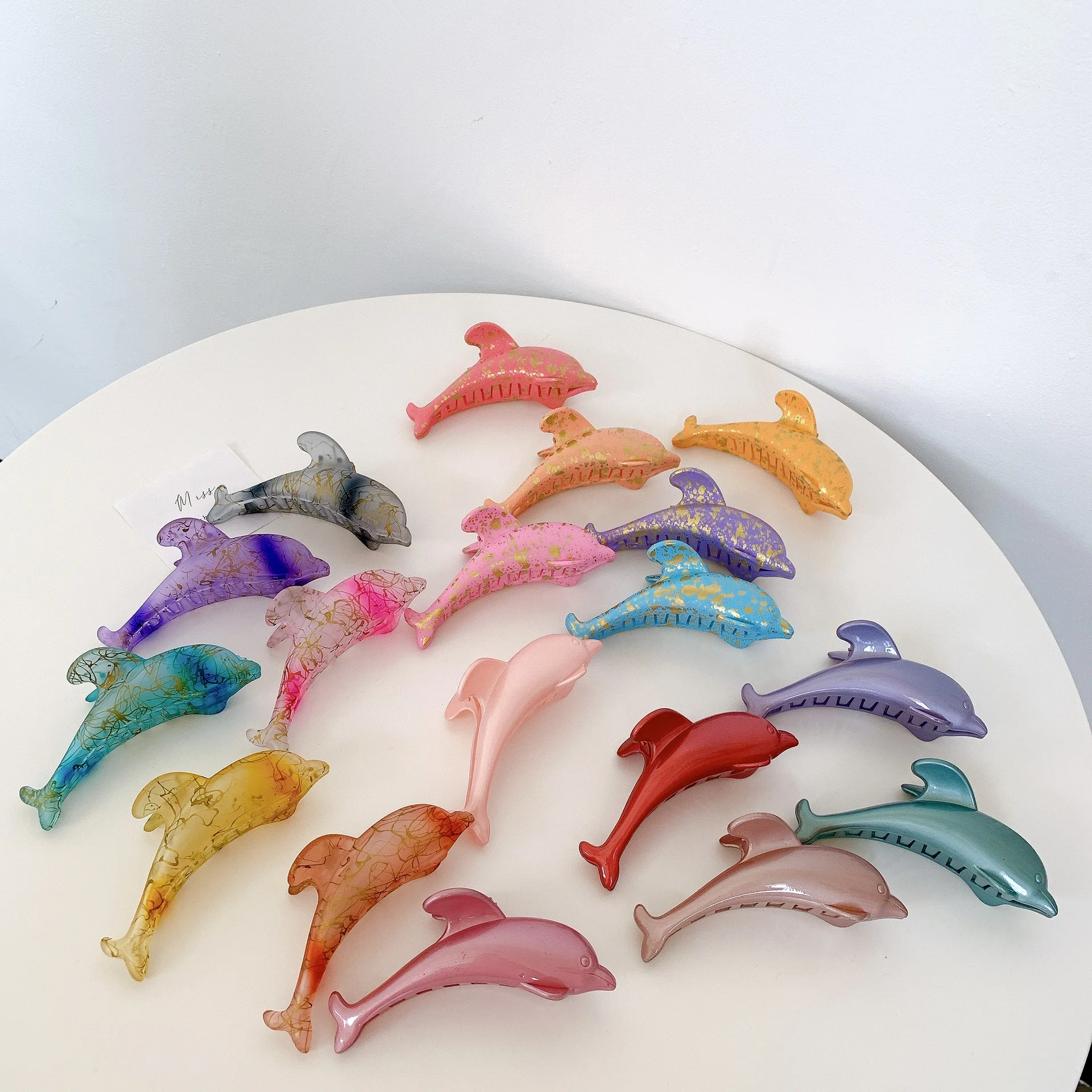 

Ins Korean New Design Dolphin Shape Exquisite Hair Clip Claw Girls Cute Sweet Solid Color Large Shark Hair Clip For Woman Girls