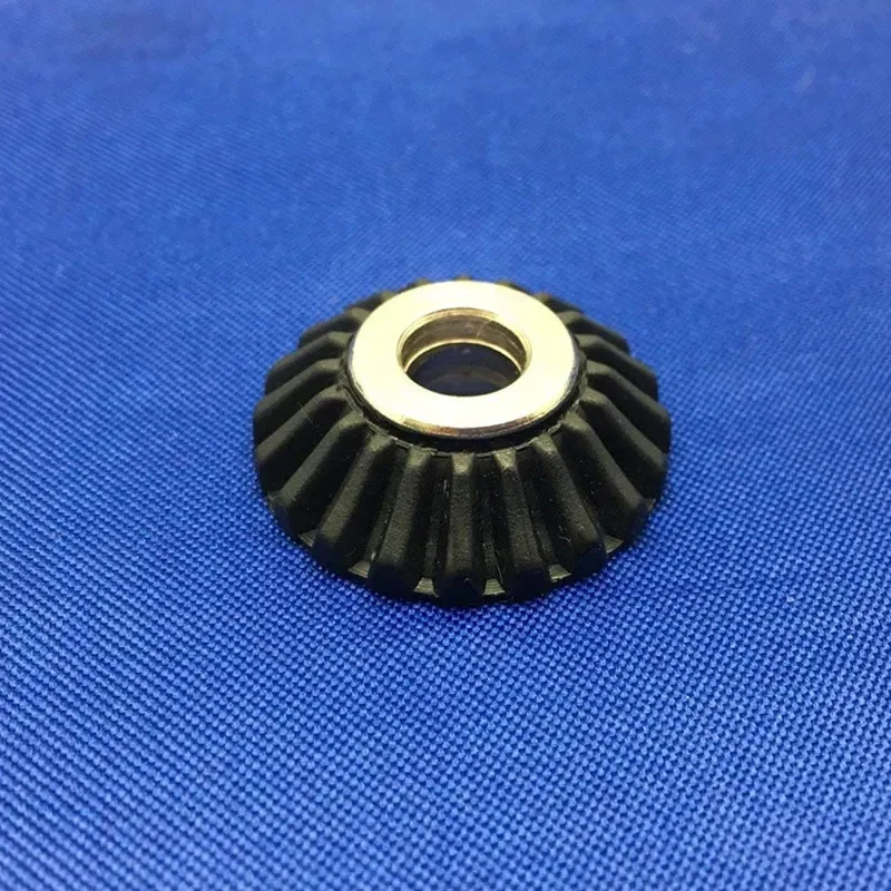 

Hook Drive GEAR 153021G for SINGER 700 702 706 708 720 722 726 740 760 AA8261