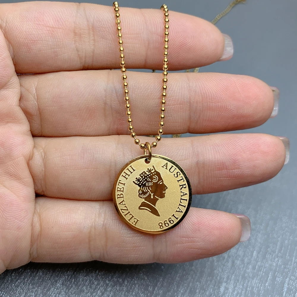Vintage Round Coin Queen Head Pendant Necklace Female Stainless Steel Gold Plated For Women 2022 Jewelry Trend Accessories