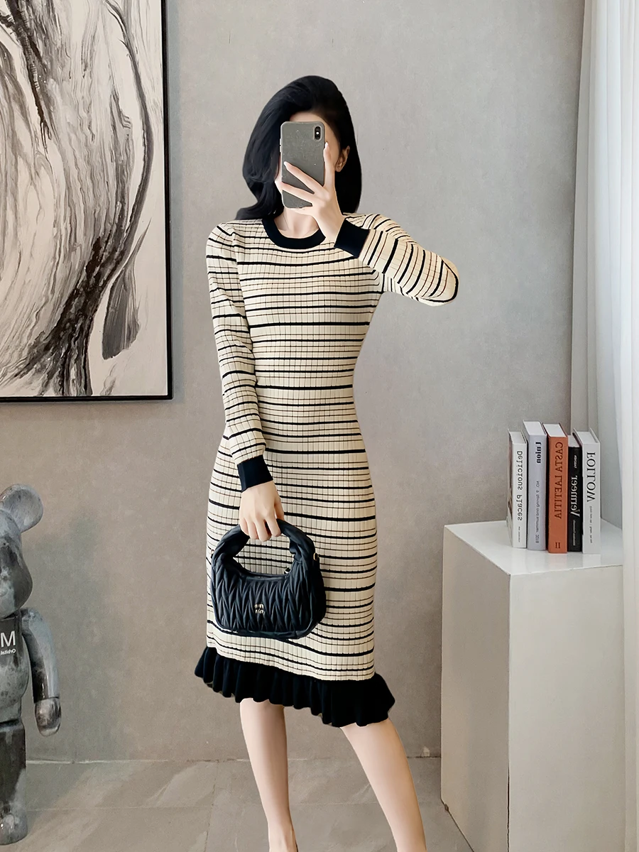 Французское светское трикотажное платье в полоску для женщин 2024 осень и зима