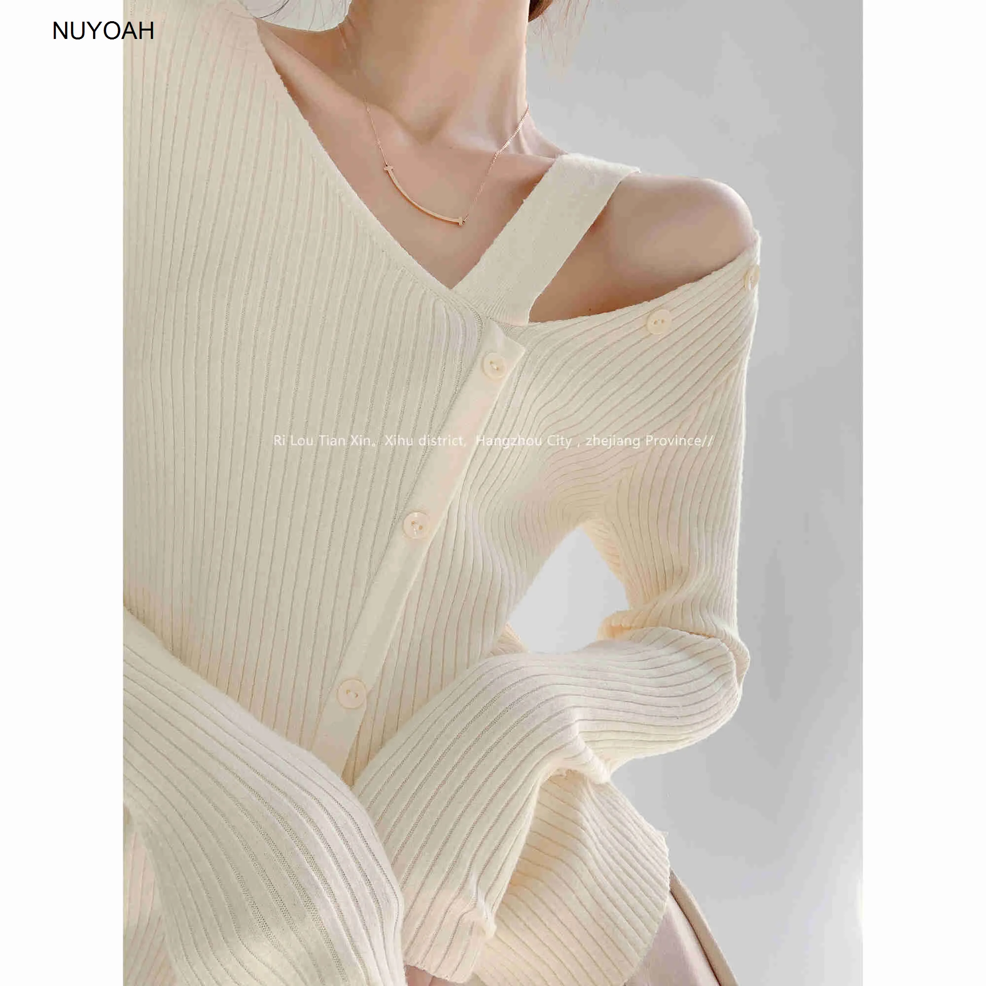 

Sunset sweetheart lazy off shoulder sweater women's autumn design with irregular long sleeve topNuyoah