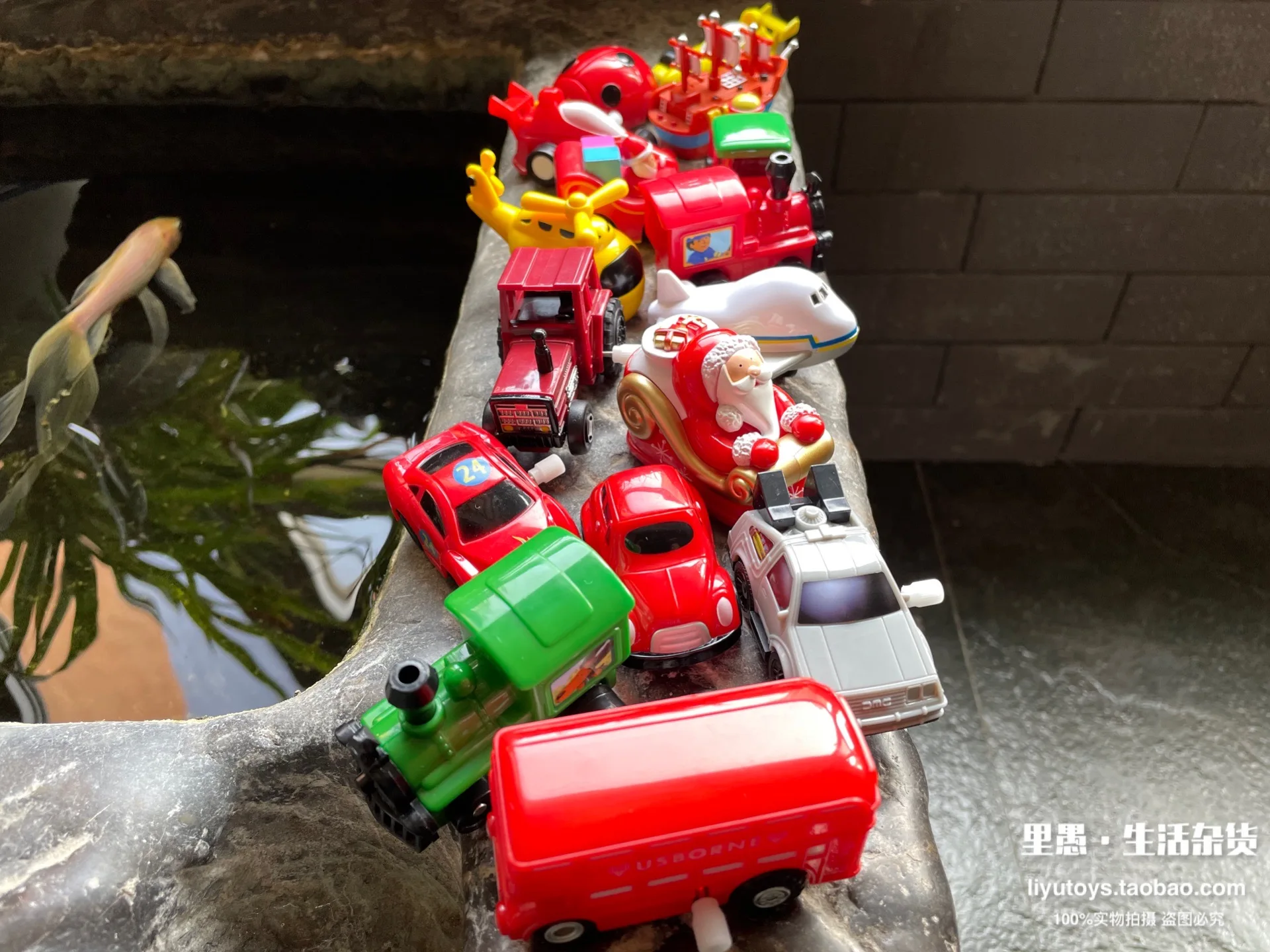 Миниатюрная заводная машинка с поворотным колесом двухслойная локомотивная