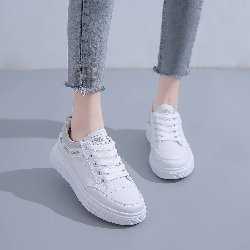 New Classic White Leather School Sneakers Women Comfortable PU Breathable Shose Women Outdoor Walking Non Slip Women Flat Shoes