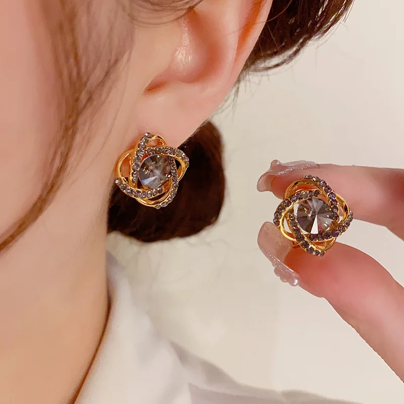 Light Luxury Zirconia Earrings S925 Silver Needle Niche Design Sense Temperament Unique Ear Clip Earrings