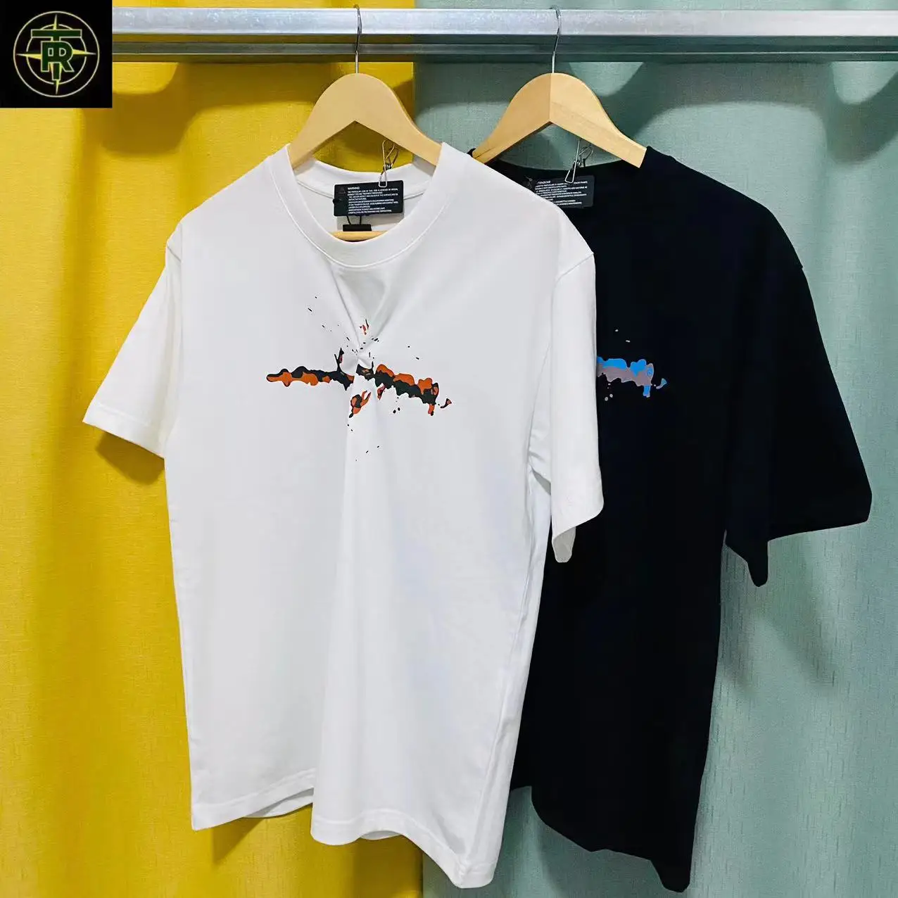 

This is The Stone Store2023ss' Latest Couple's Summer Classic Print High-Quality Cotton Loose Fitting Short Sleeved T-Shirt