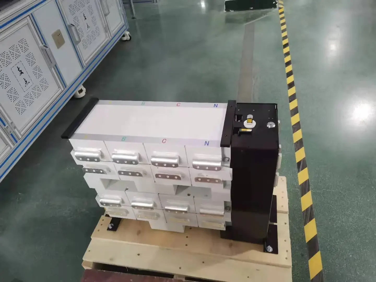 AC-33iB 8KV 400-600W Socomic Type Автоматический резервный переключатель ATS 2500A Модульный для