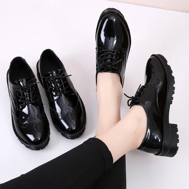 Women Derby Shoes Woman Brogue Handmade Casual Women's Patent Leather Flats Shoes Lace up Shinny New Ladies Flat Shoes