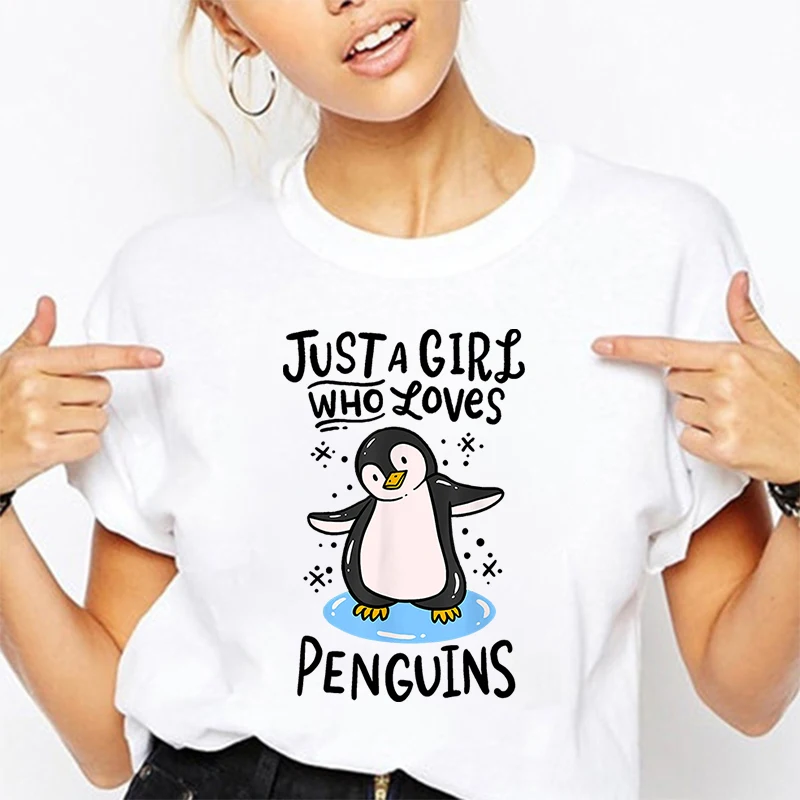 

Футболка женская с надписью «Just A Girl Love Penguins»