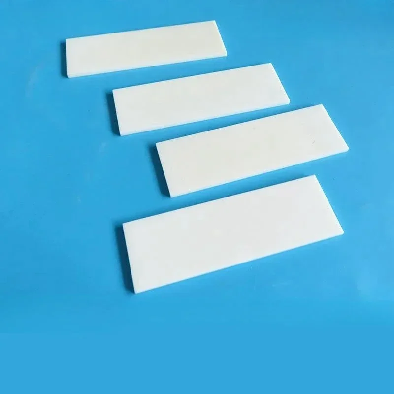 Индивидуальный керамический лист из глинозема 99 32*100*3 мм изолированная