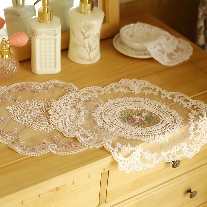 

1Pc Dining Table Embroidery Placemat European Style Lace Fabric Plate Mat