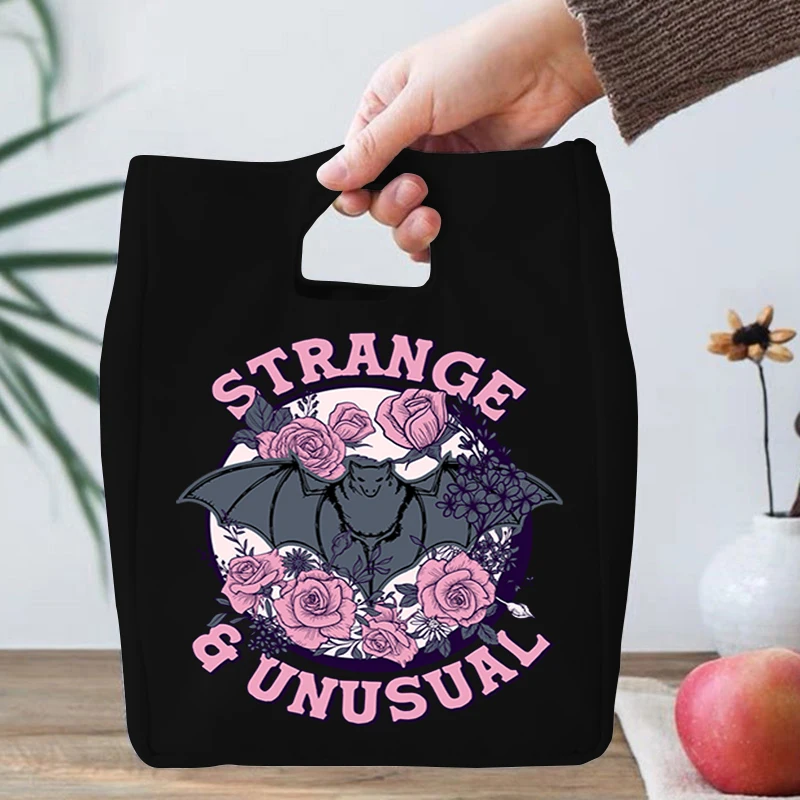 

Strange A Unusual Bat Cartoon Print 2022 Goth Lunch Bags for Women Portable Fridge Bag Tote Cooler Special Purpose Bag for Lunch