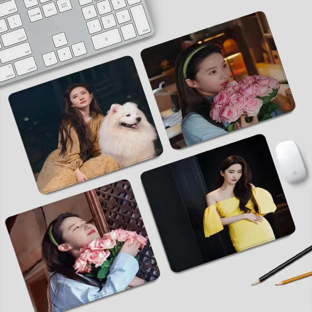 Фото Китайский коврик для мыши Liu Yifei, маленькие игровые аксессуары, клавиатура, компьютерный офисный настольный коврик, нескользящий резиновый коврик для мыши для ПК, геймера №1