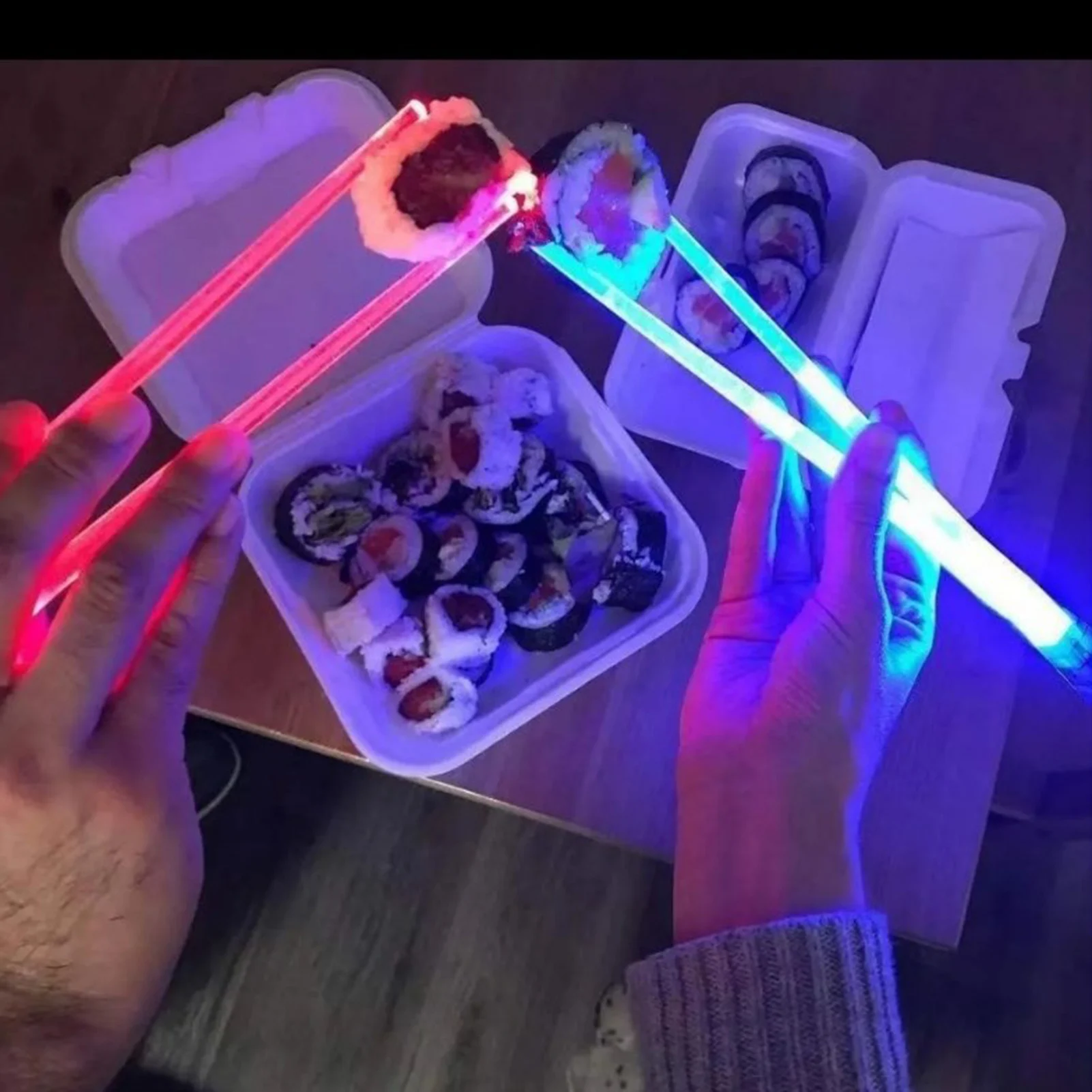 

1 Pair Glowing Light Up Chop Sticks Lightsaber LED Luminous Chopsticks Reusable Food-Grade Safe ABS Tableware for Kitchen Dinner