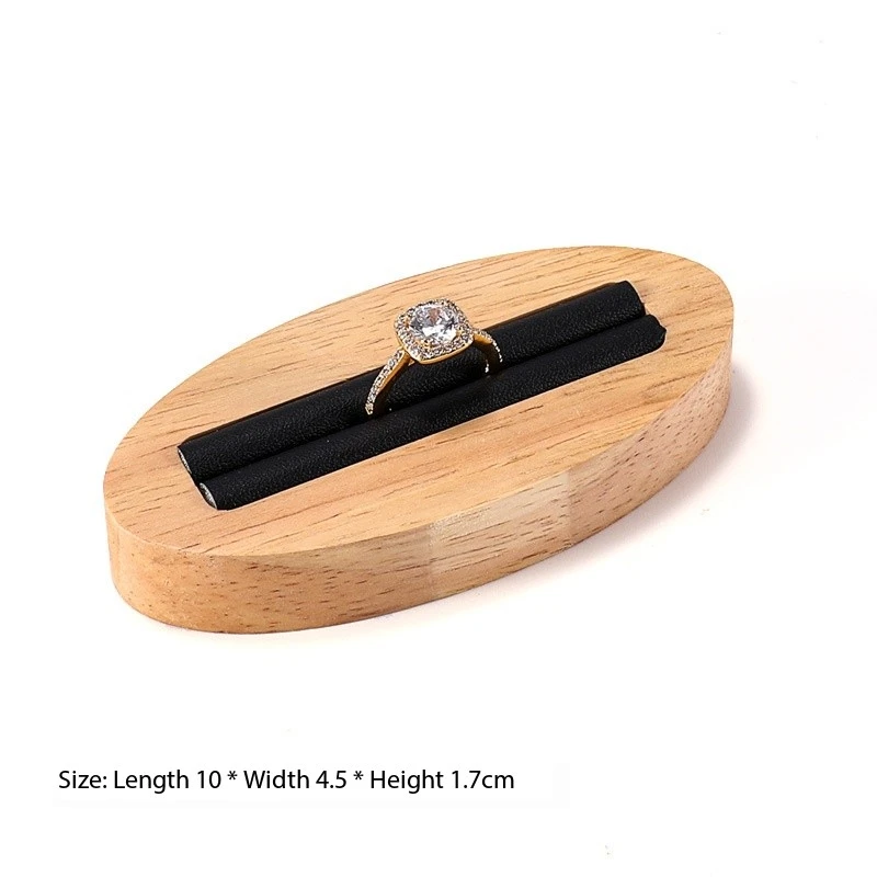 

Деревянный поднос для колец