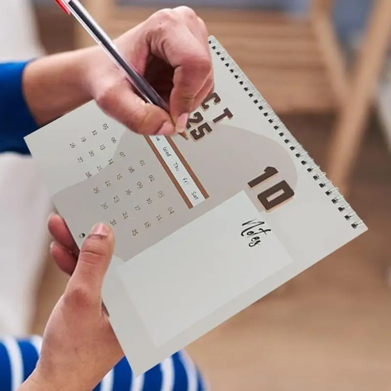 2025 Забавный подвешиваемый бумажный календарь шарики для кошек ежемесячный кляп