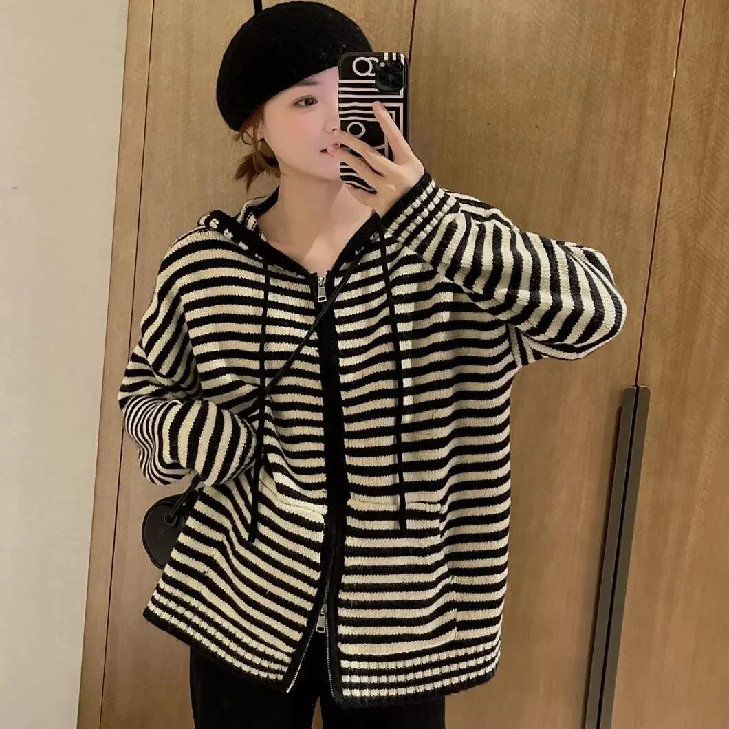 

Striped Zipper Sweater Cardigan for Women Loose Outer Wear Idle Style 2023 Spring Latest Knitted Jacket Tide