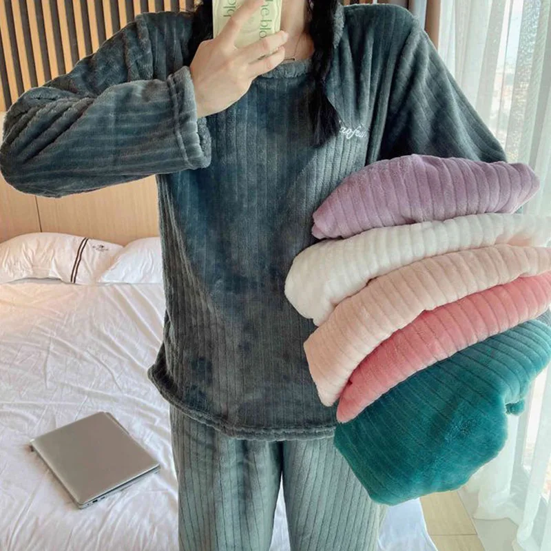 Fashion Winter Ladies Long Sleeve Comfortable Homewear Round Neck Warm Suit Solid Color Vertical Stripes Embroidered Letters