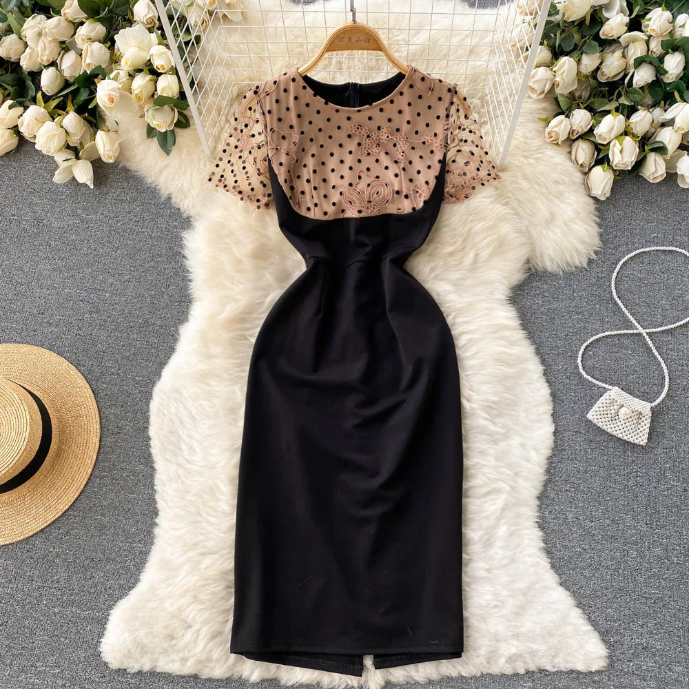 

2022 Spring and Summer Mesh Embroidery Stitching Fake Two-piece Dress Design Sense of Minority Chic Temperament Waist Dress