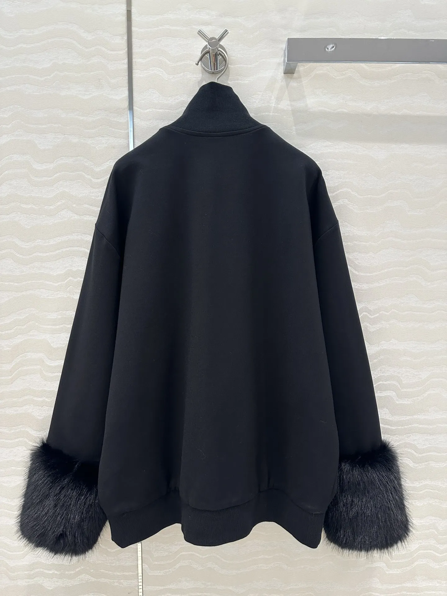 Новинка 2024 осенне-зимняя женская куртка с манжетами и плюшевым дизайном на